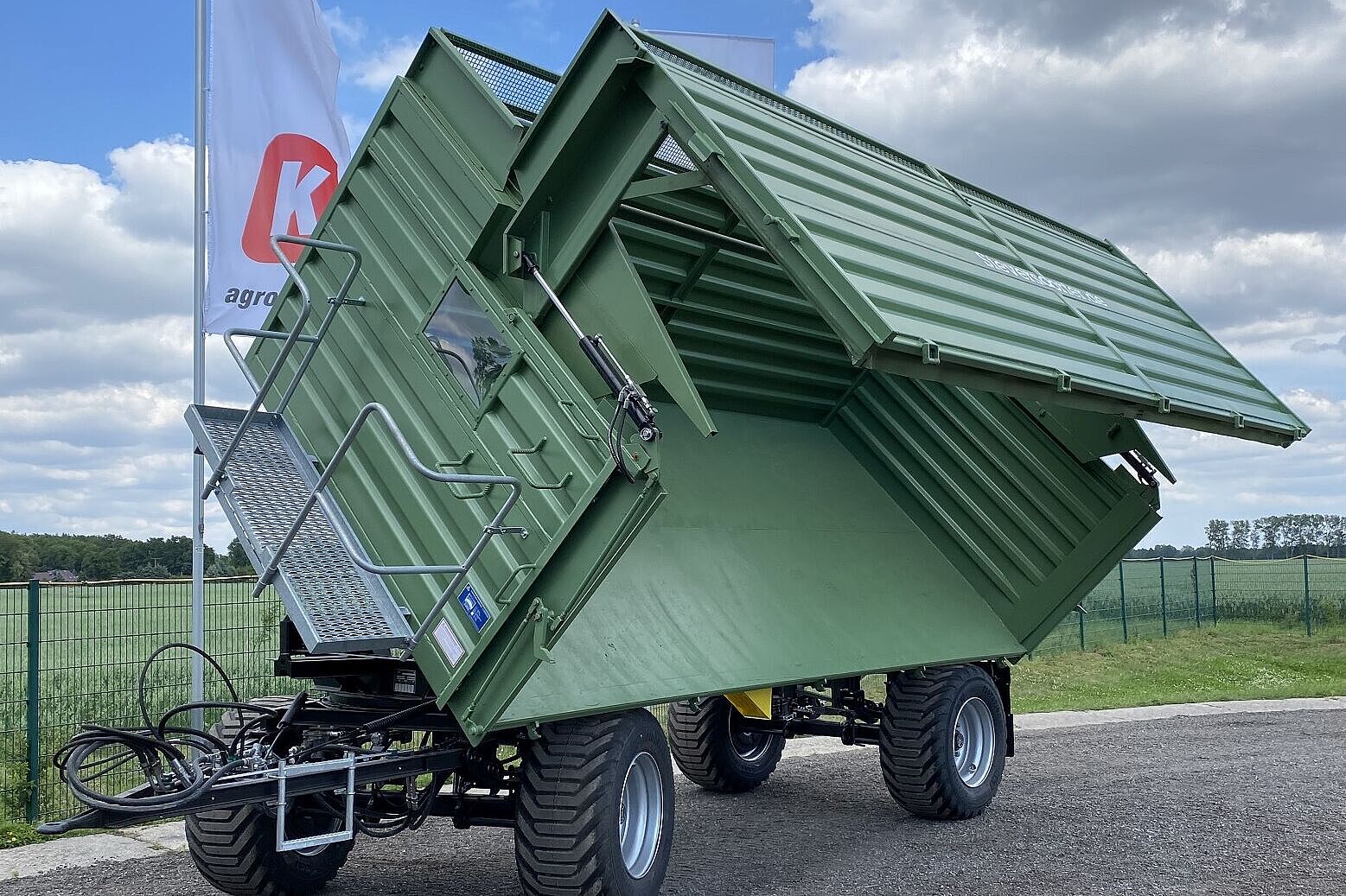 HW 80 Allzweckaufbau 160 mit 300mm Ausätzen - gekippt